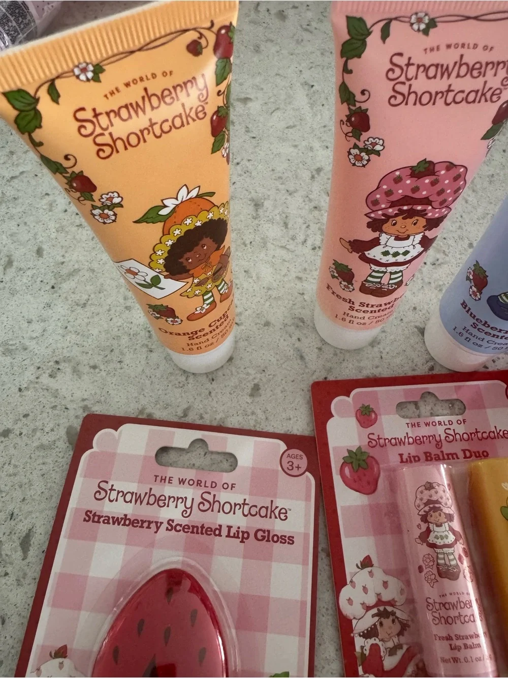 🍓 Strawberry Shortcake Beauty & Accessories Bundle – NEW! 8 Pieces